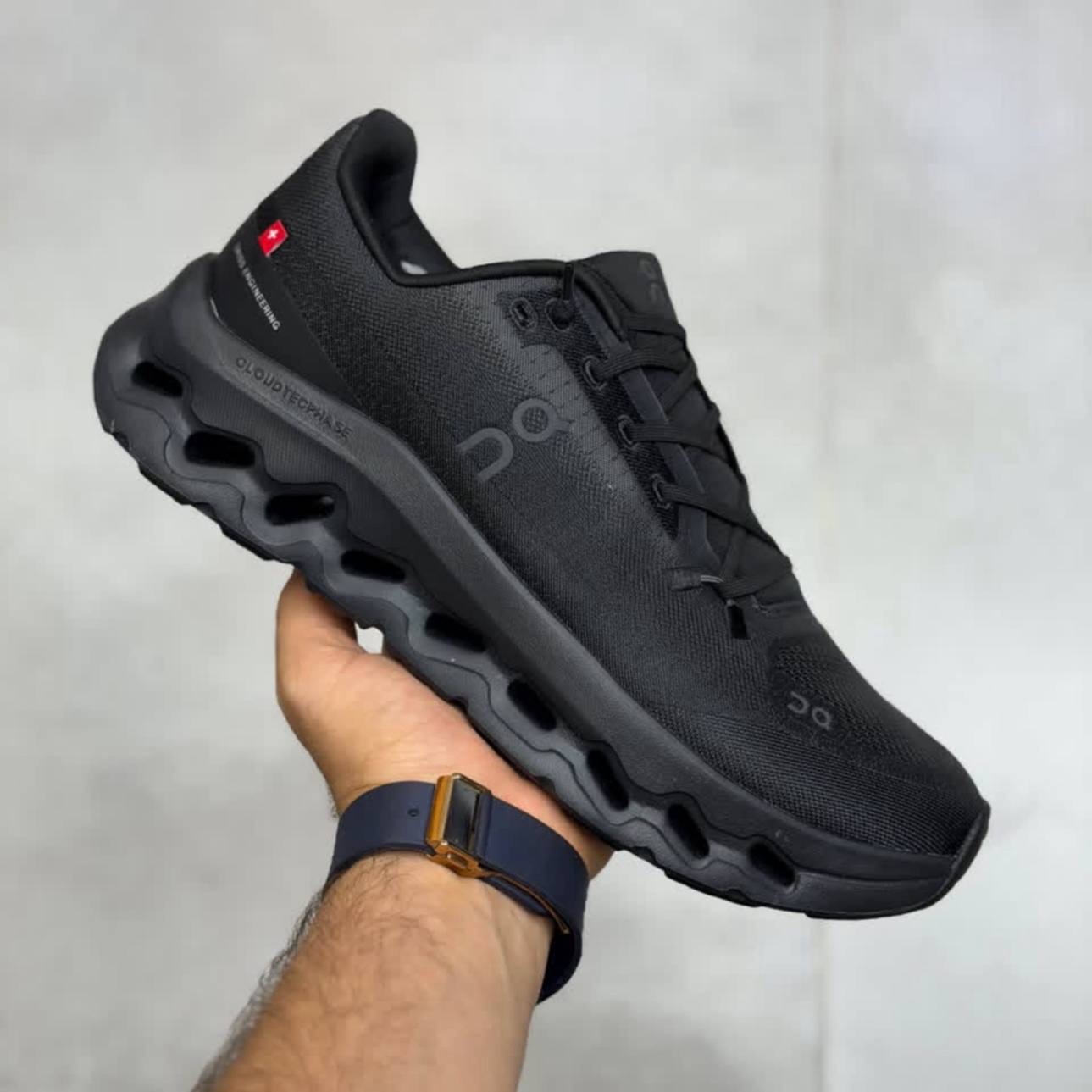 آن رانینگ کیو سی ‌QC On Running – CloudTec Phase 250