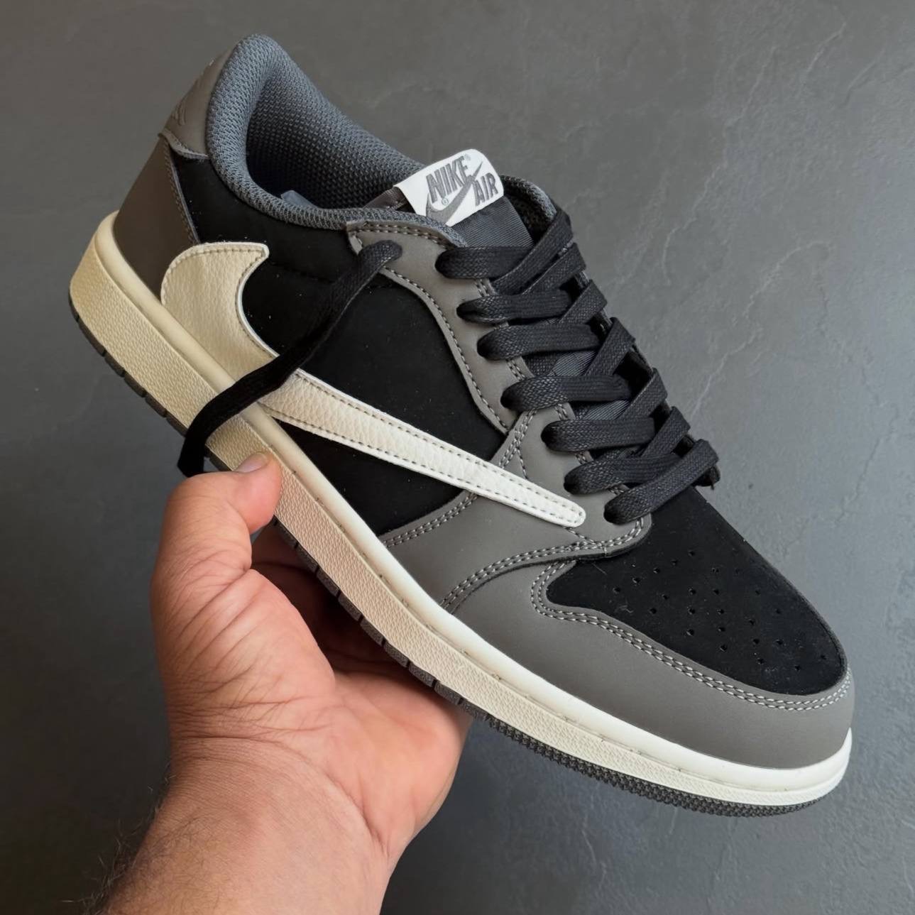جردن 1 ترویس اسکات Nike Air Jordan 1Travis Scott 276