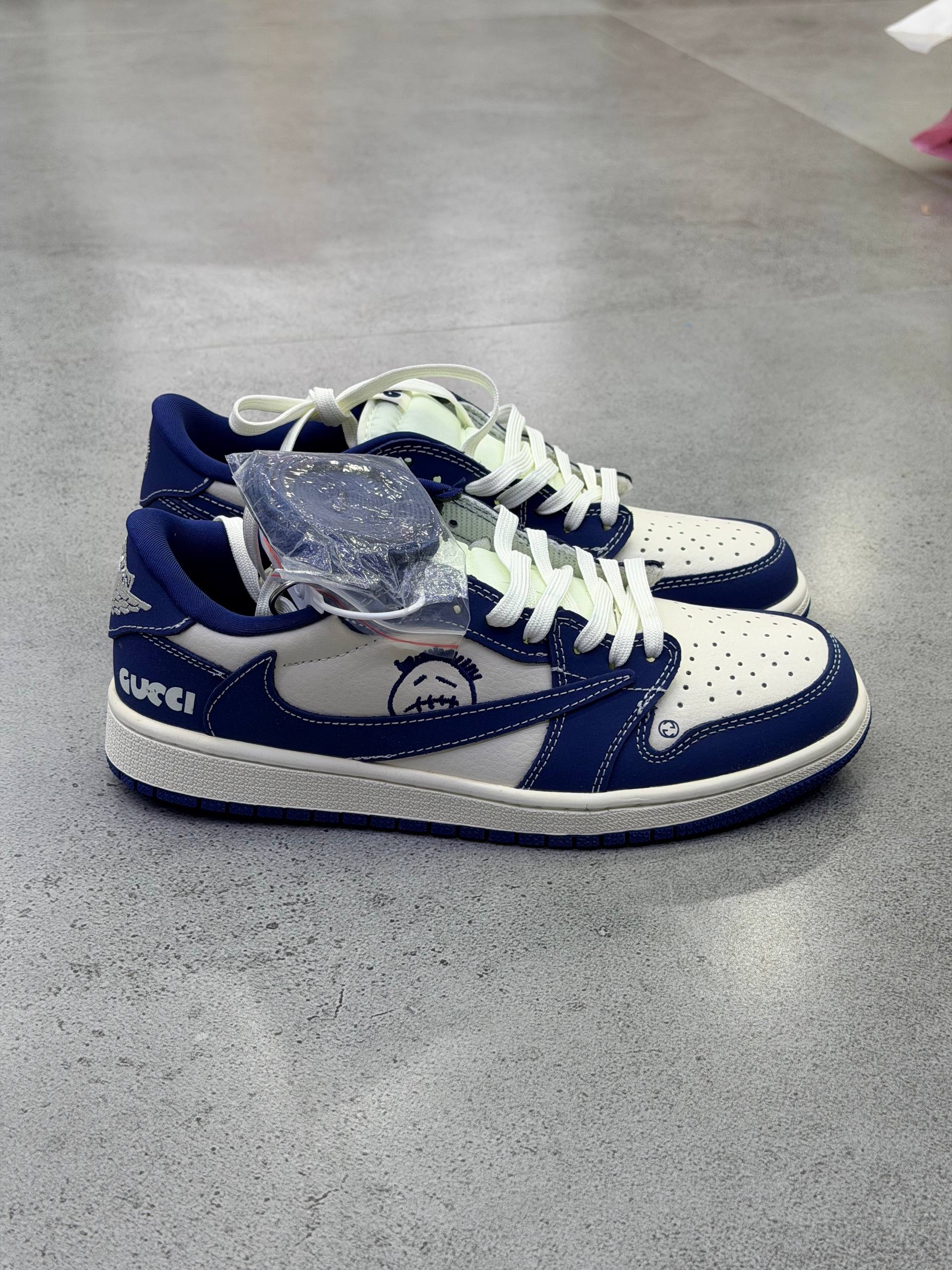 جردن 1 ترویس اسکات Nike Air Jordan 1Travis Scott 258