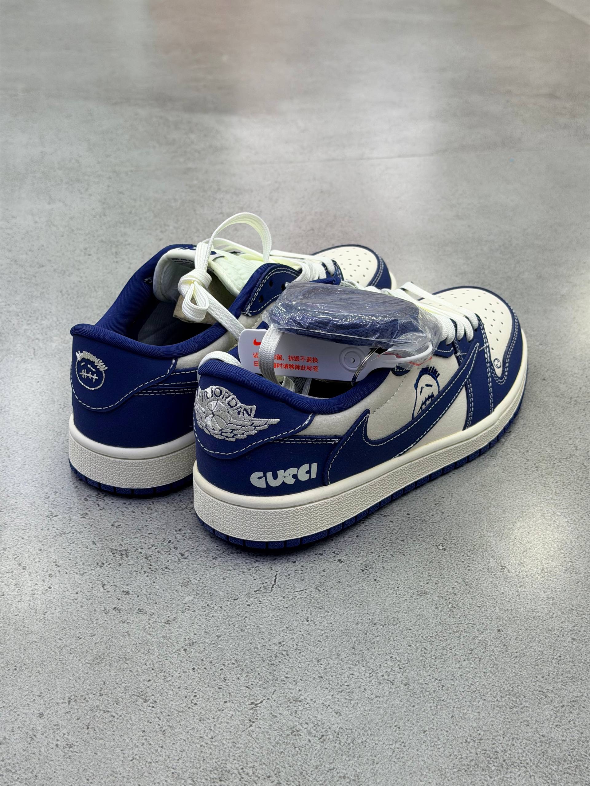 جردن 1 ترویس اسکات Nike Air Jordan 1Travis Scott 258