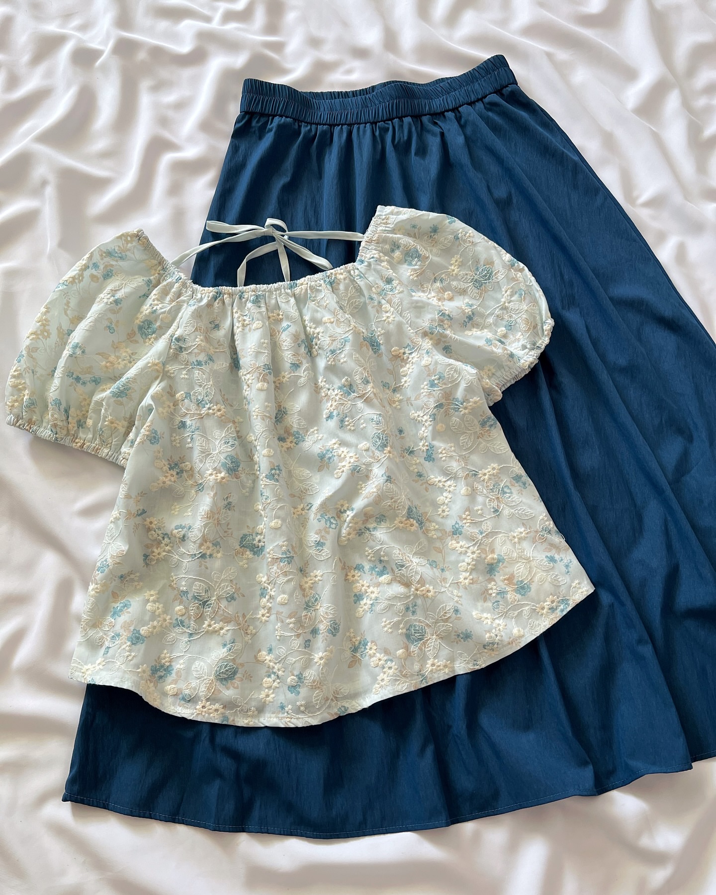 ست دو تیکه شومیز خامه دوزی و دامن نخی