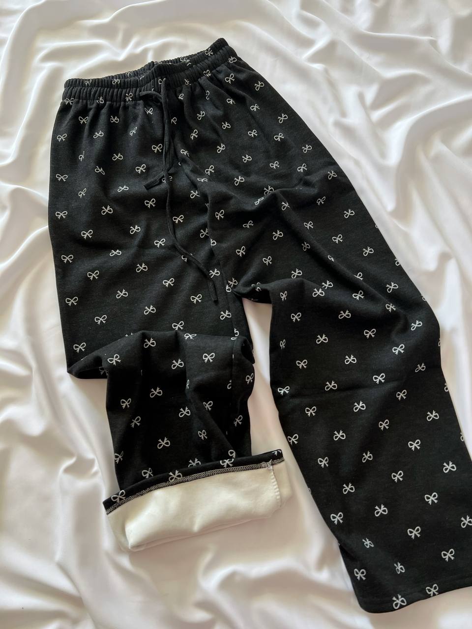 شلوار پاپیونی داخل‌ مخمل