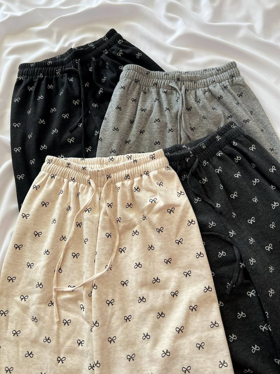 شلوار پاپیونی داخل‌ مخمل