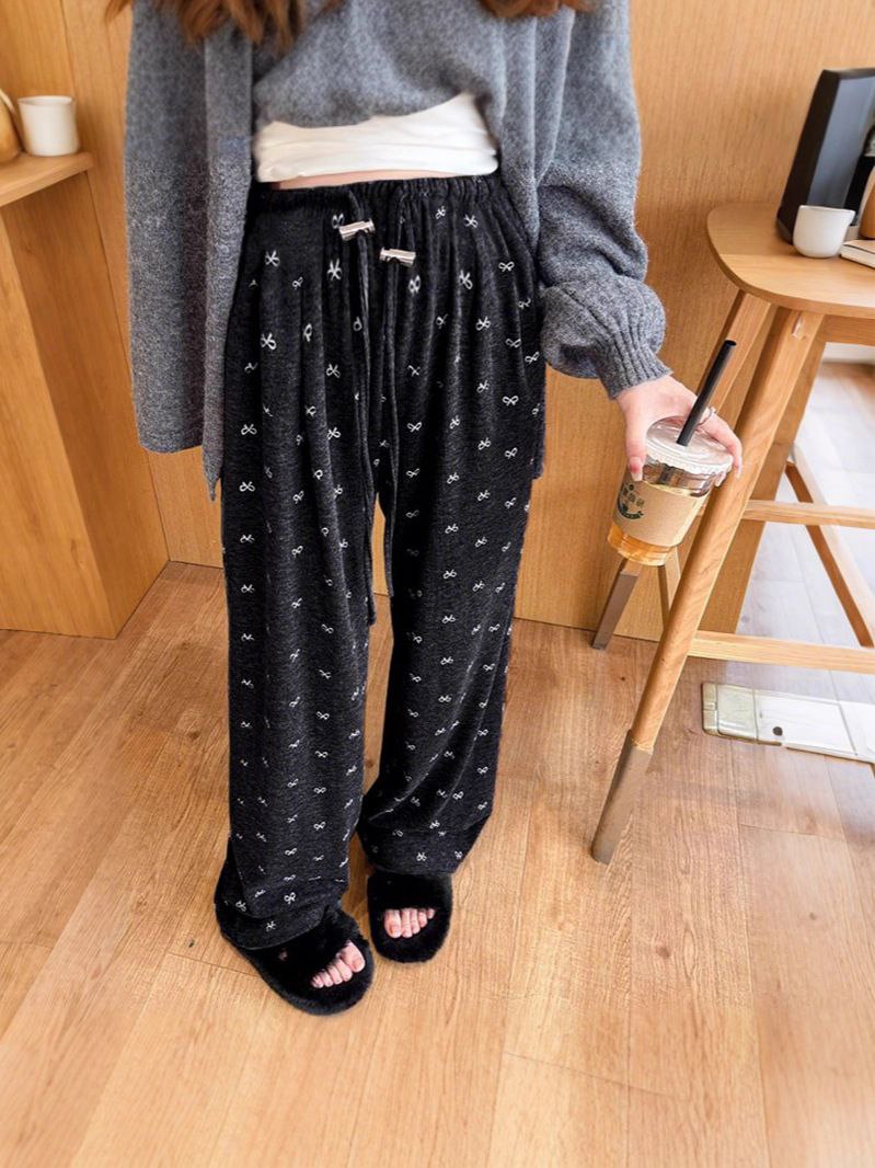 شلوار پاپیونی داخل‌ مخمل