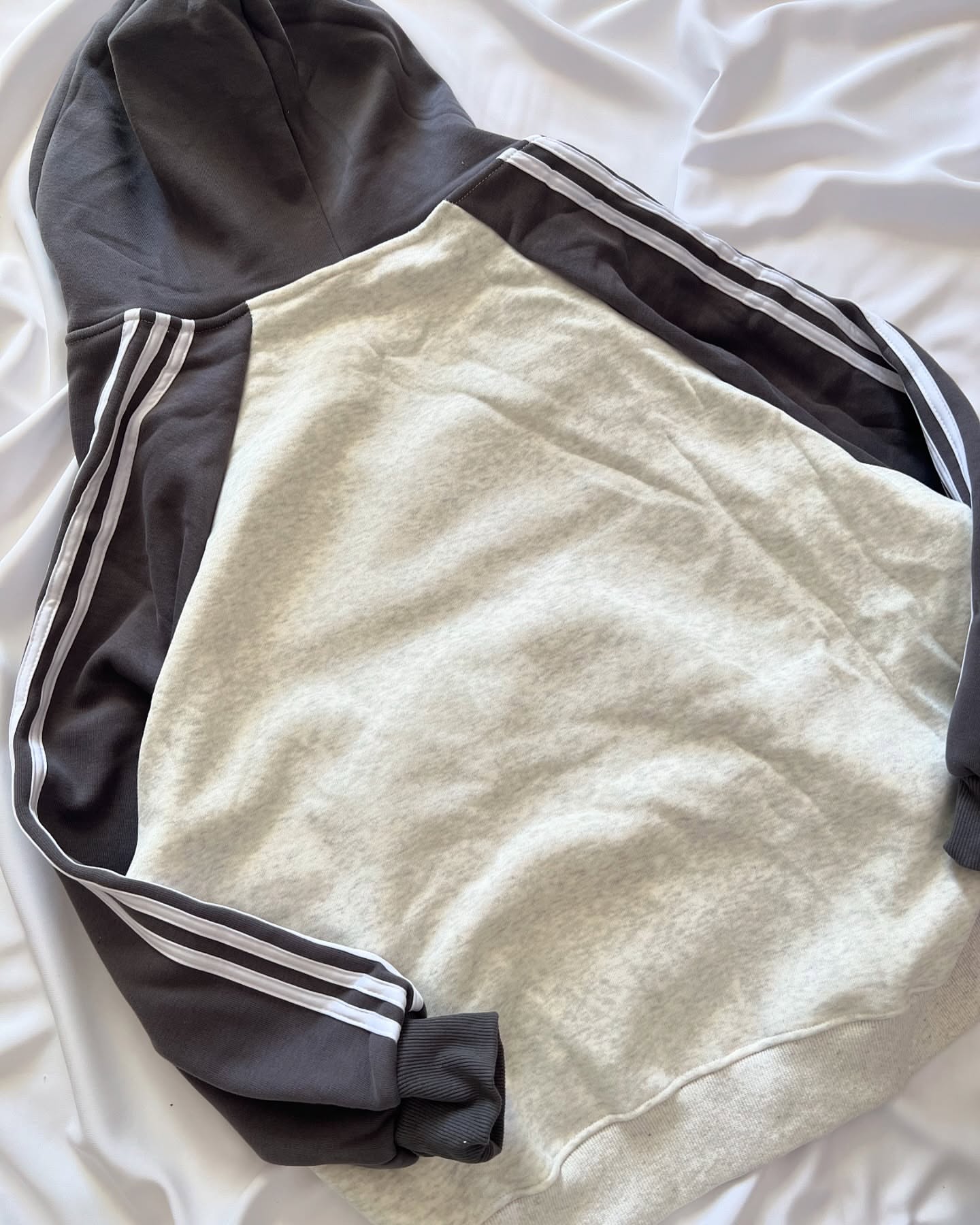 سویشرت بیسبالی لش داخل مخمل