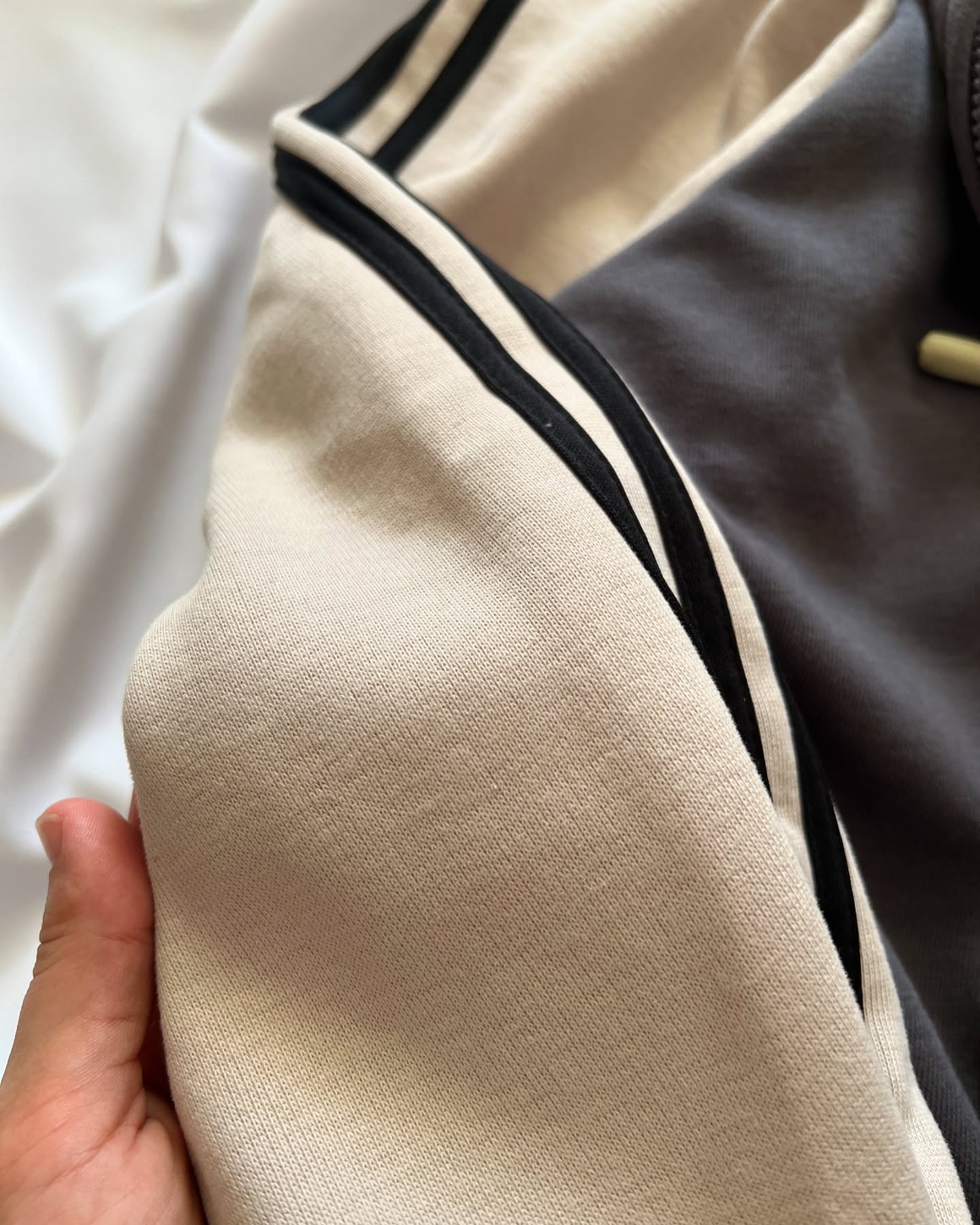 سویشرت بیسبالی لش داخل مخمل