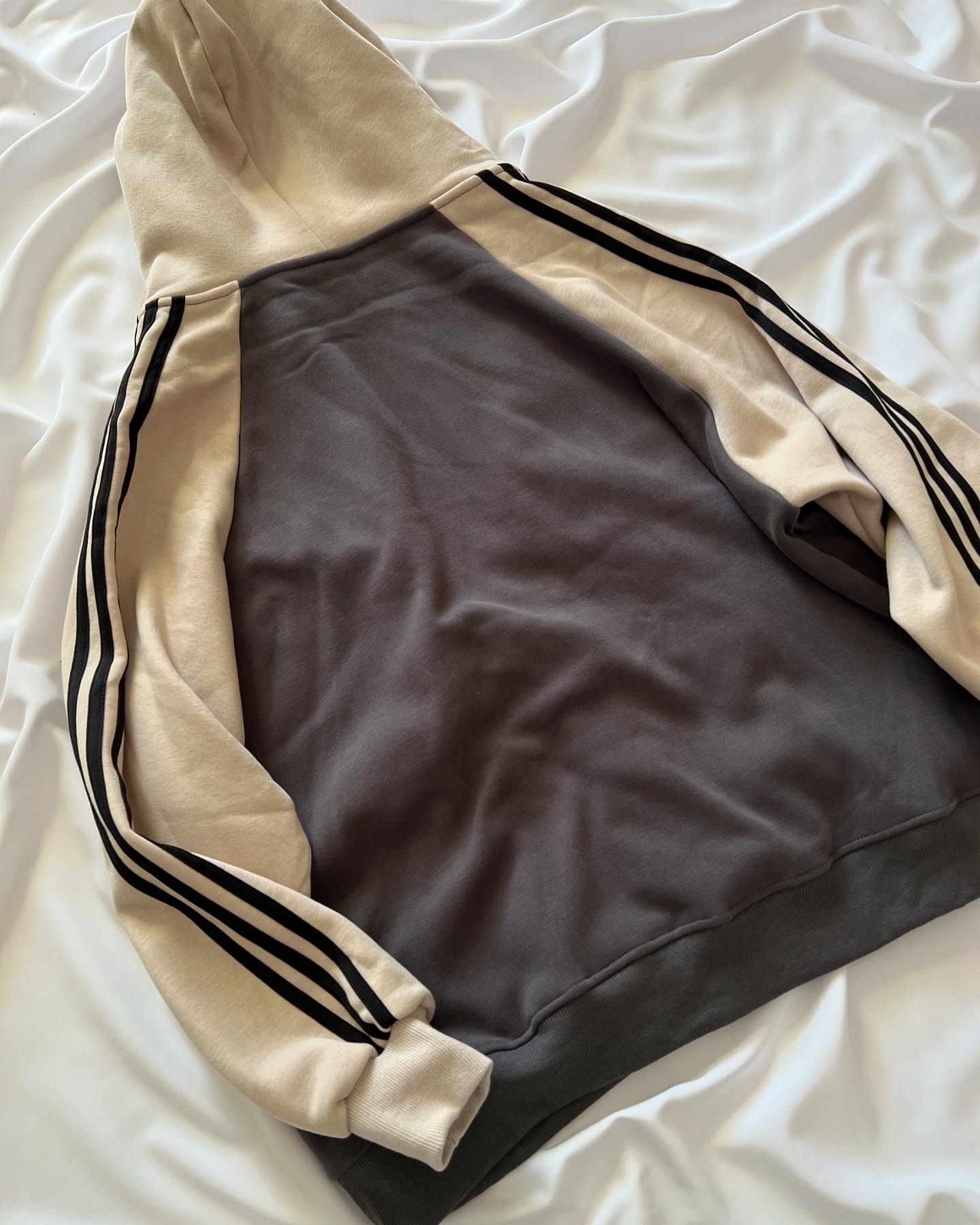 سویشرت بیسبالی لش داخل مخمل