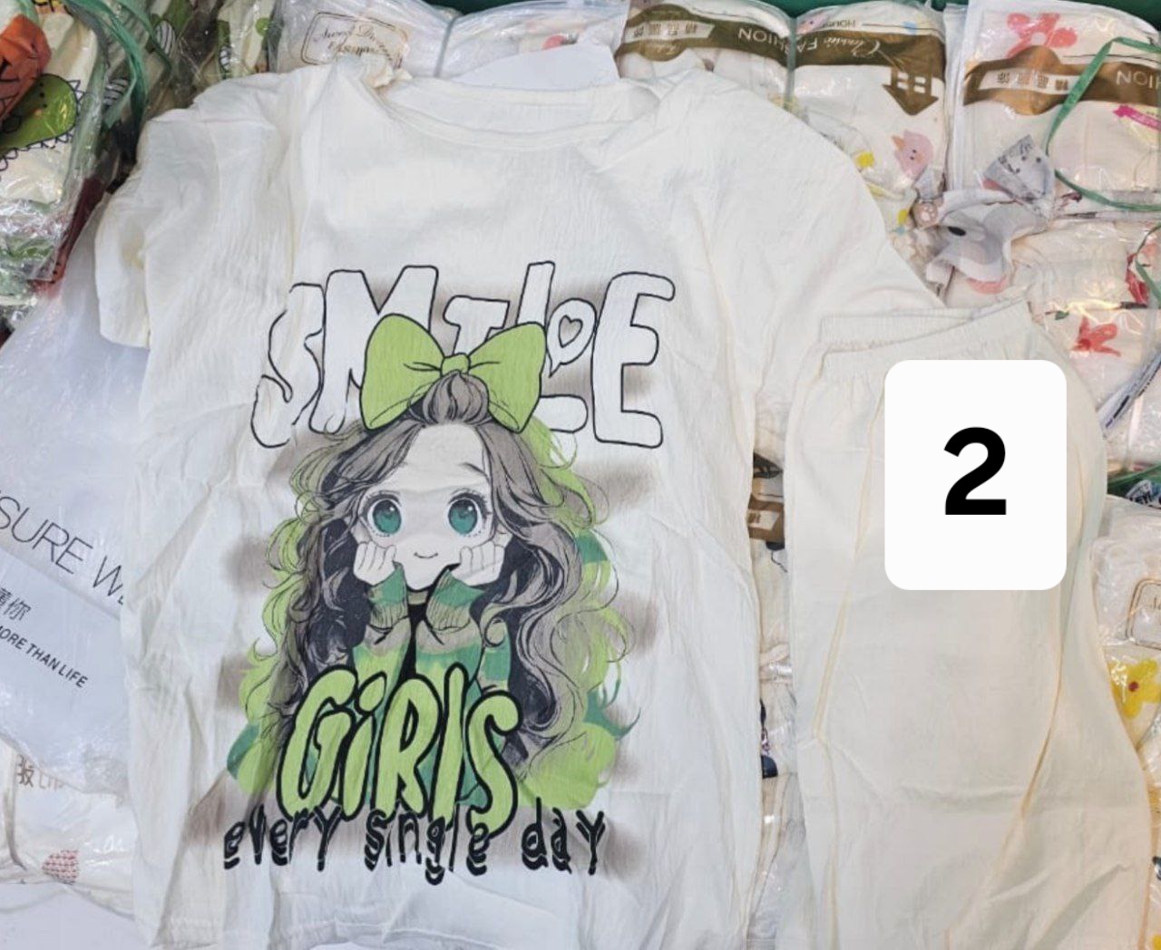 ست دو تیکه تیشرت و شرتک نخی