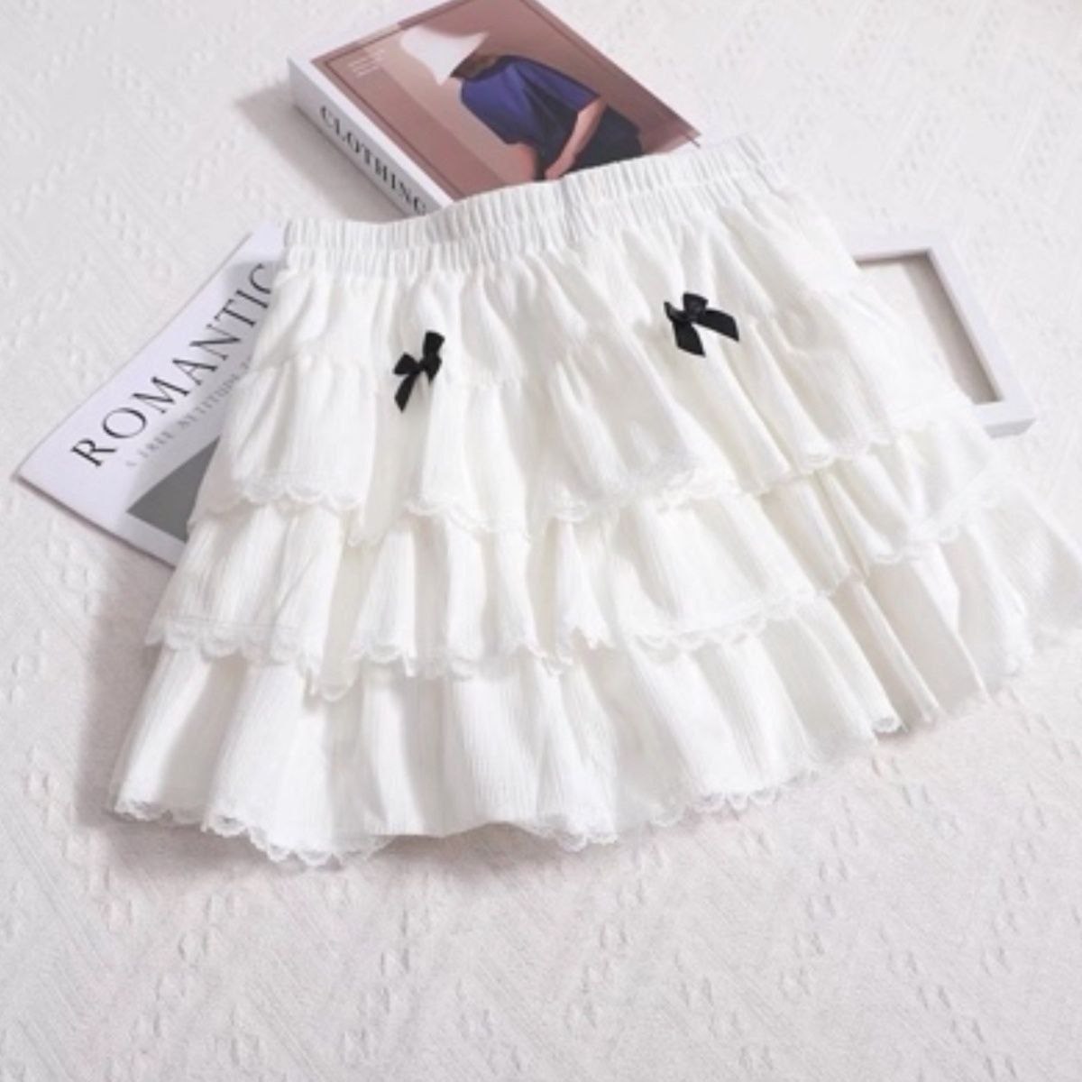 دامن کوتاه طبقه ای