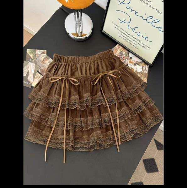 دامن کوتاه طبقه ای