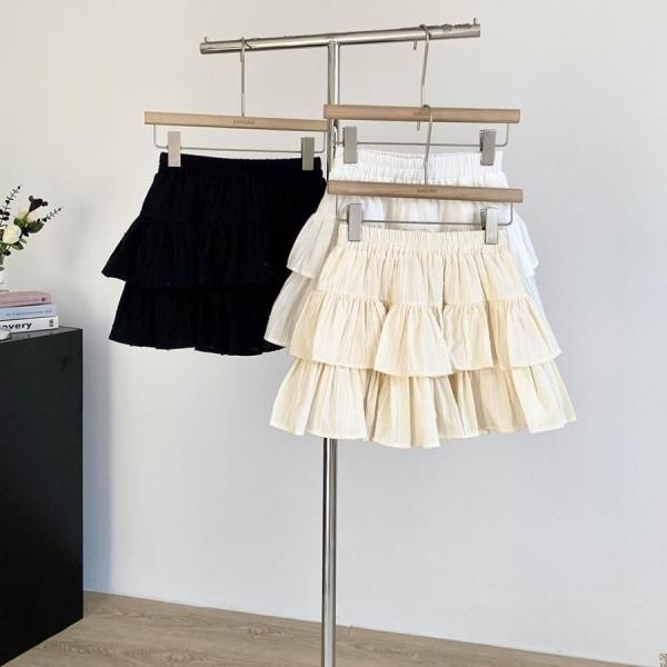 دامن کوتاه طبقه ای