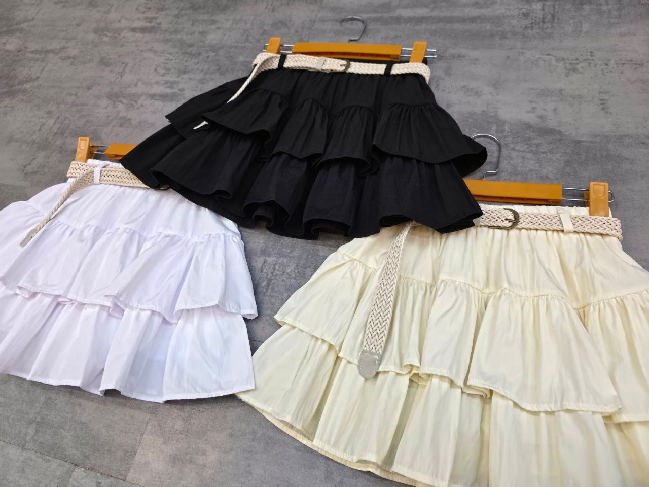 دامن کوتاه کمربند دار