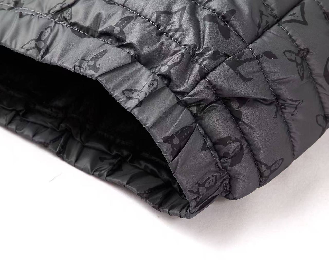 کاپشن طرح پر LV کد 077