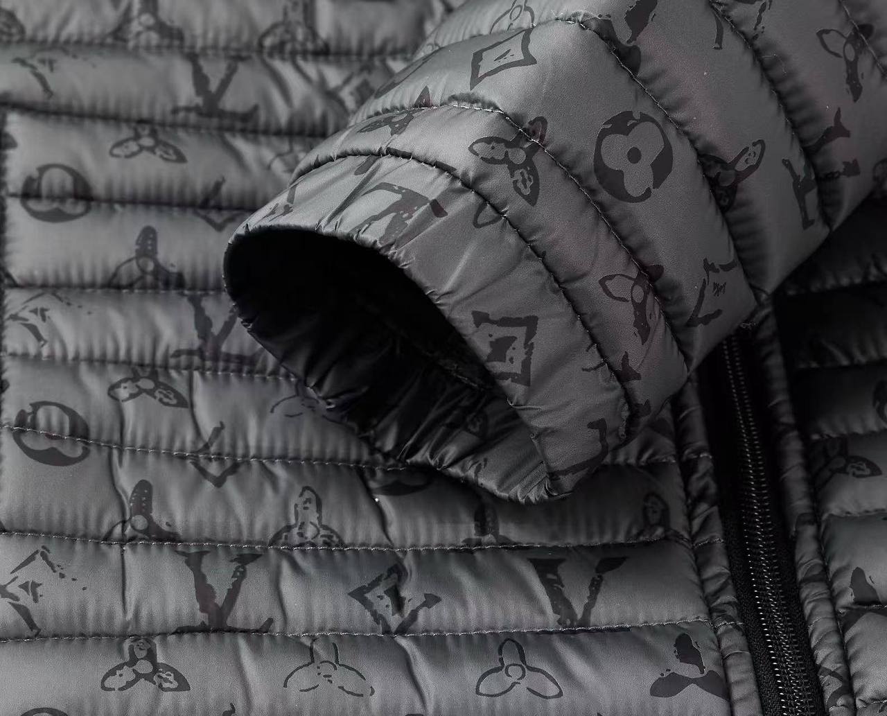 کاپشن طرح پر LV کد 077