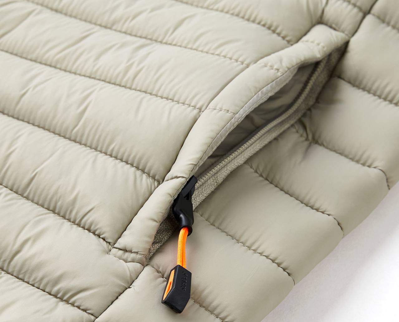 کاپشن طرح پر مارک columbia کد 015C