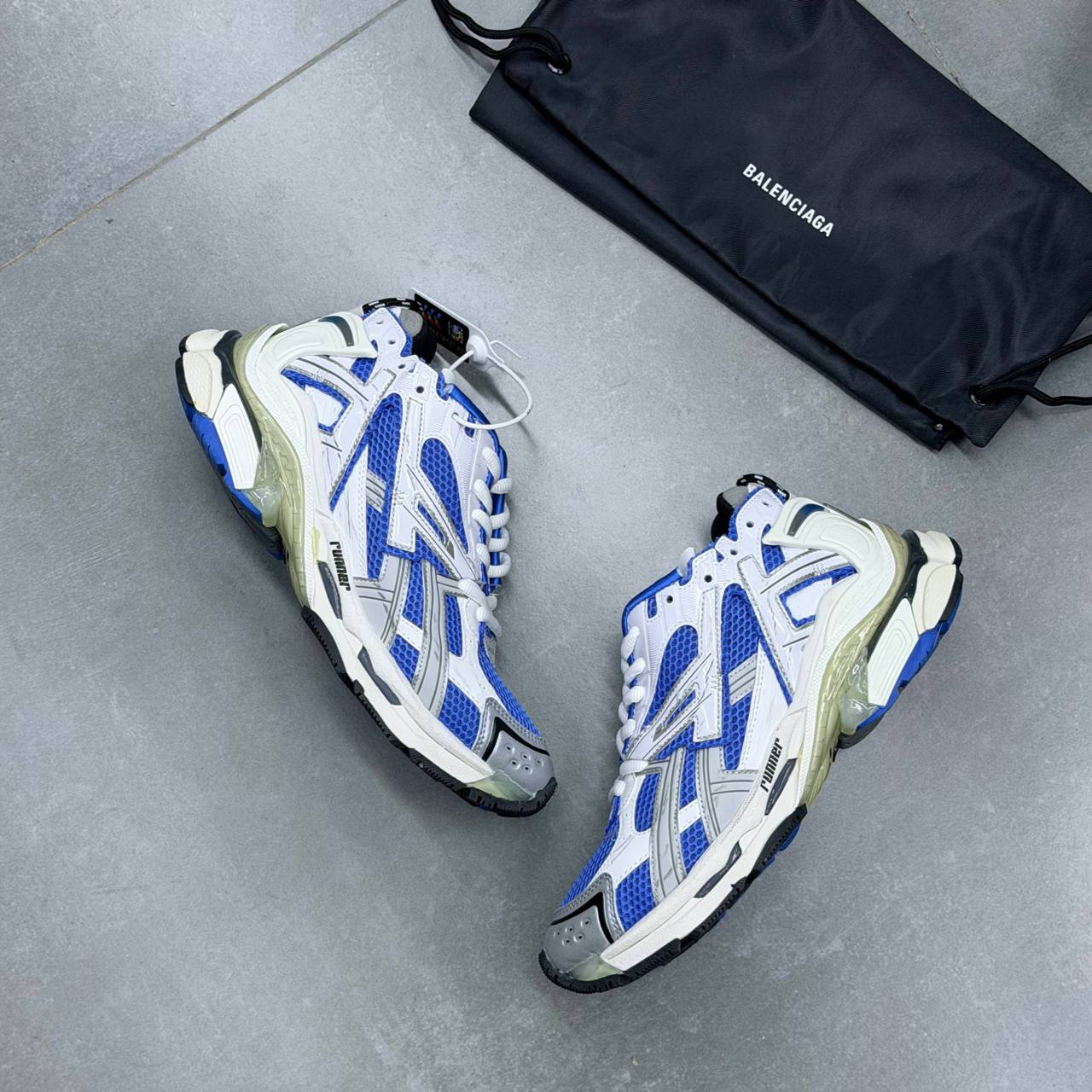 بالنسیاگا رانر سیلور 16