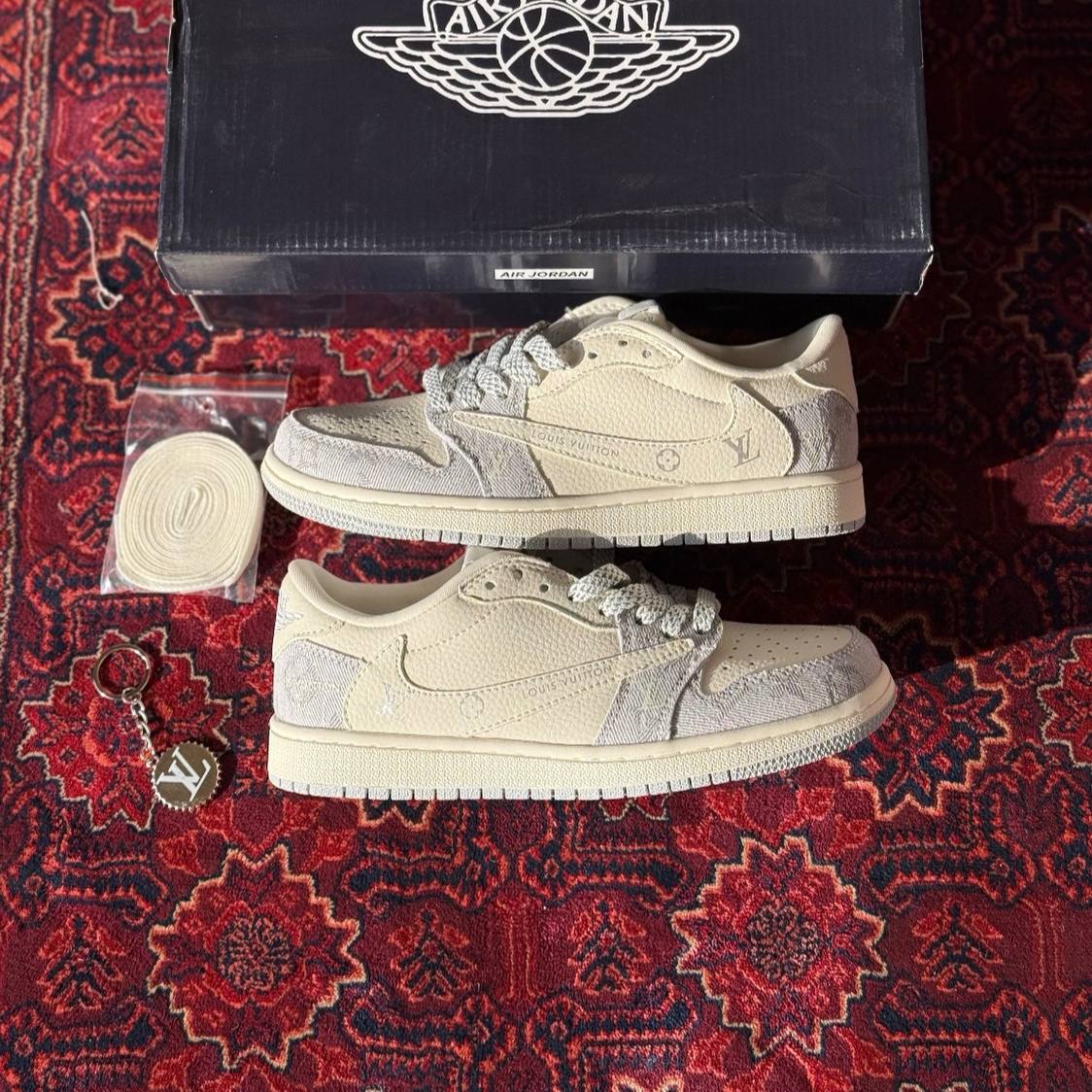 جردن 1 ترویس اسکات Nike Air Jordan 1Travis Scott 224
