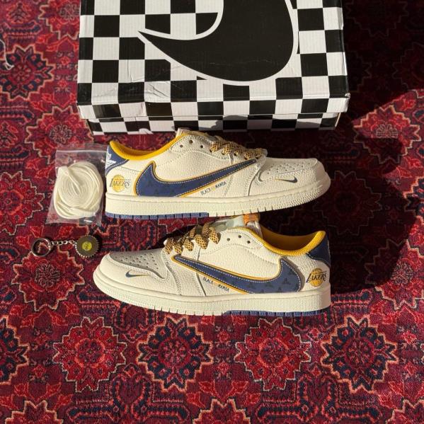 جردن 1 ترویس اسکات Nike Air Jordan 1Travis Scott 225