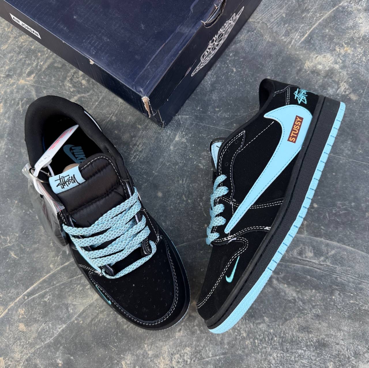 جردن 1 ترویس Nike Air Jordan 1Travis 147