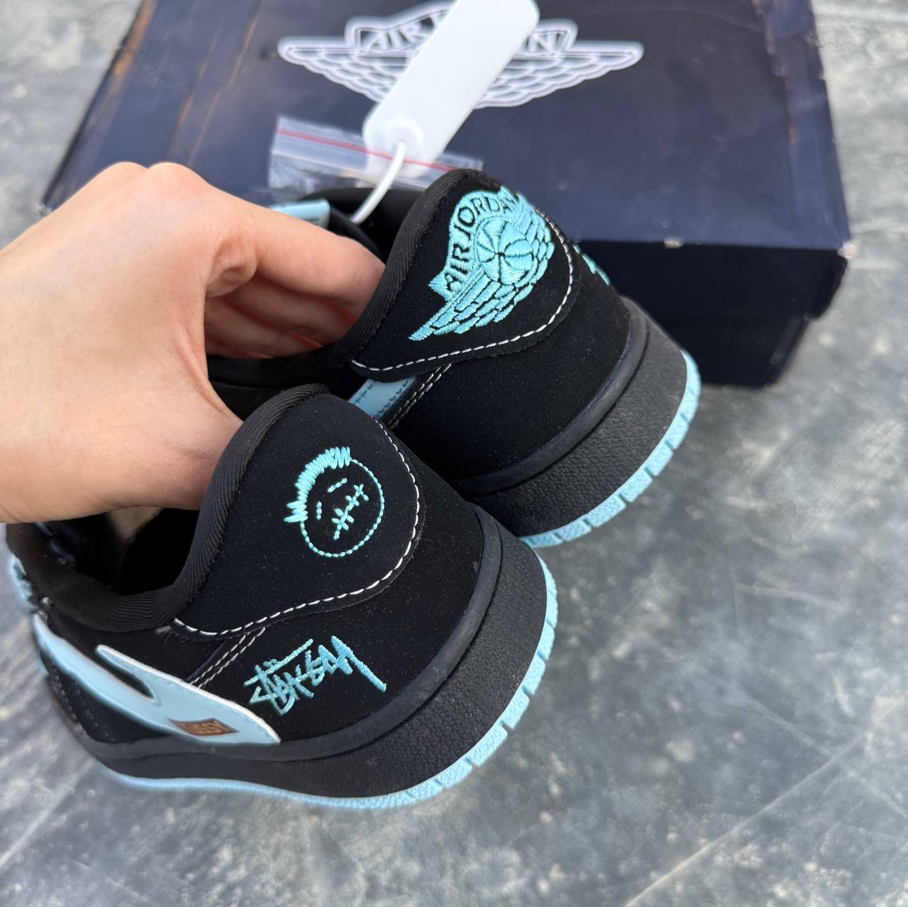 جردن 1 ترویس Nike Air Jordan 1Travis 147