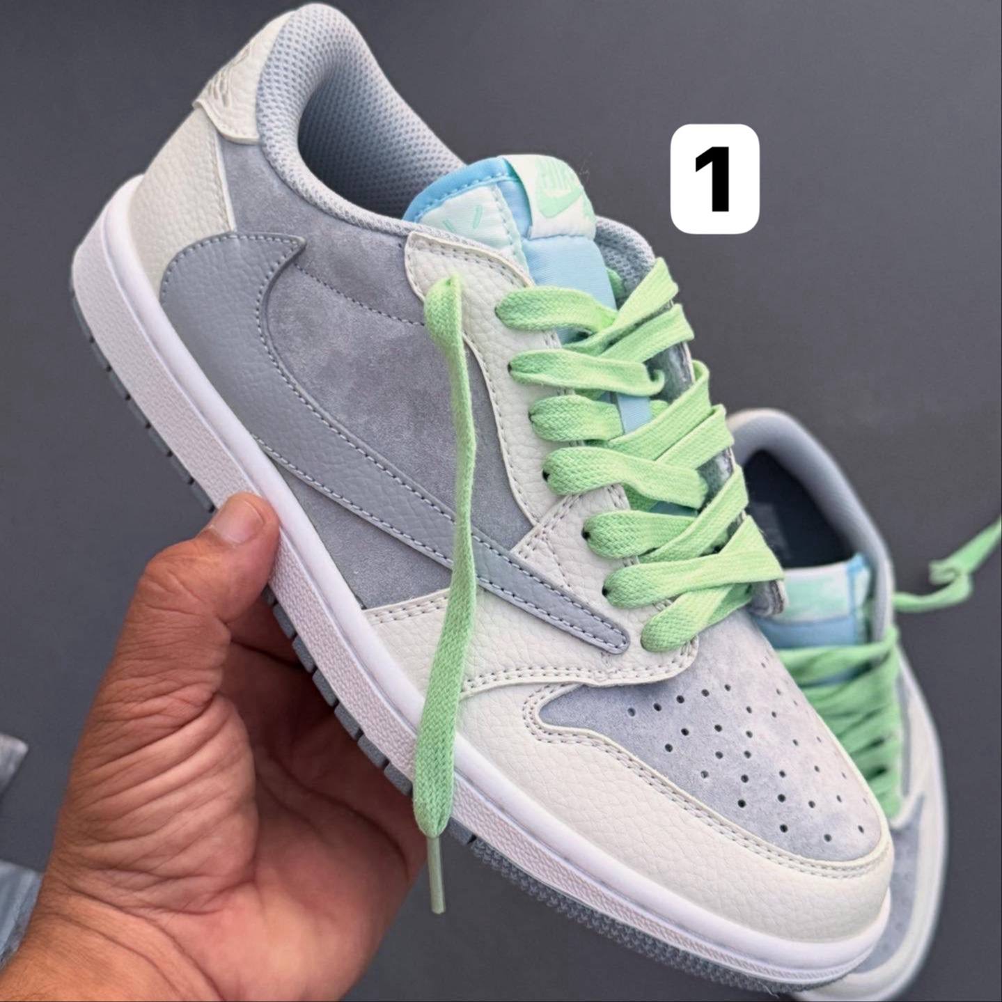 جردن 1 ترویس اسکات Nike Air Jordan 1Travis Scott 123