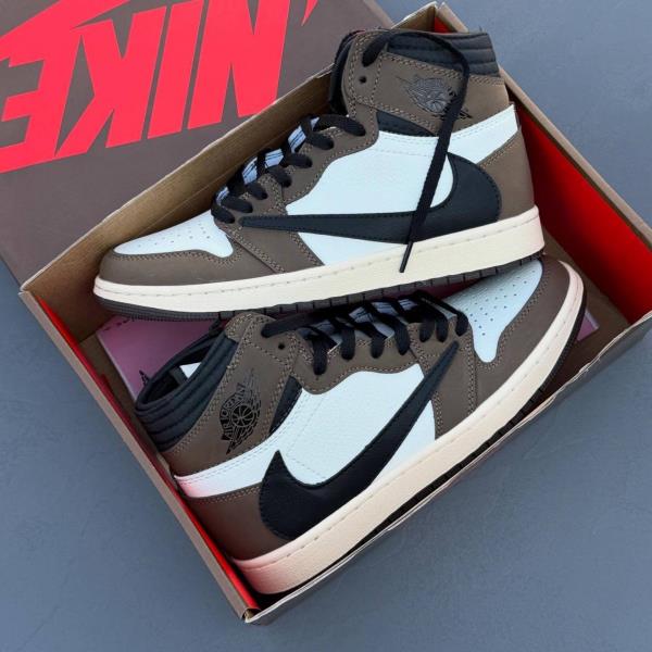 جردن 1 ترویس اسکات موکا Nike Air Jordan1Travis Scott Mocha 124