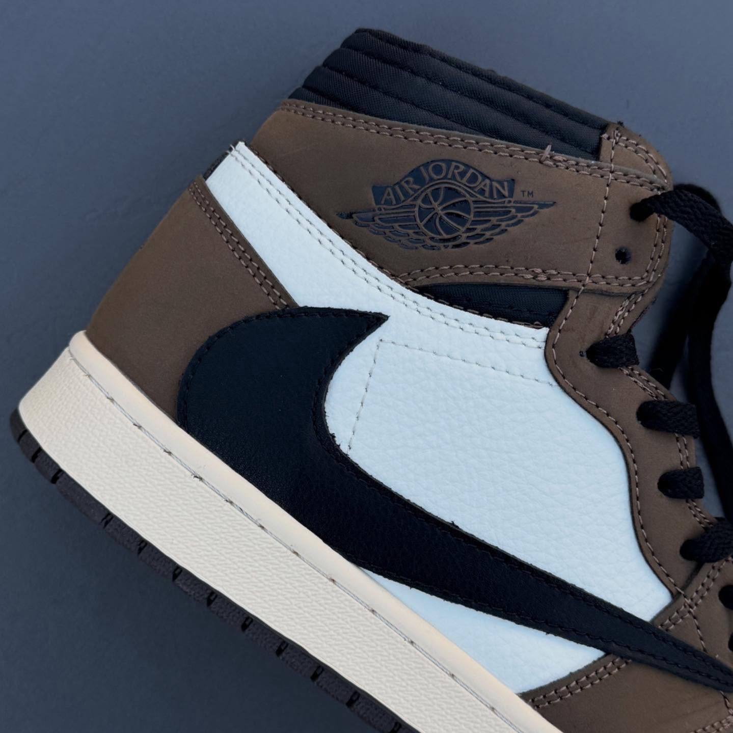 جردن 1 ترویس اسکات موکا Nike Air Jordan1Travis Scott Mocha 124