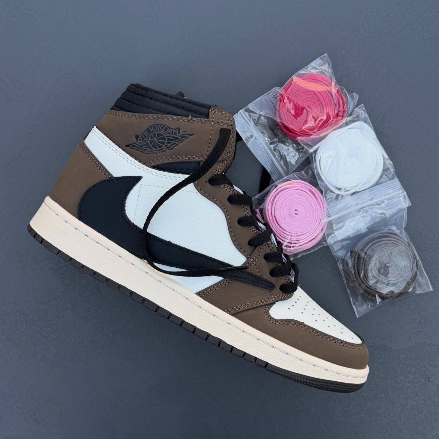 جردن 1 ترویس اسکات موکا Nike Air Jordan1Travis Scott Mocha 124