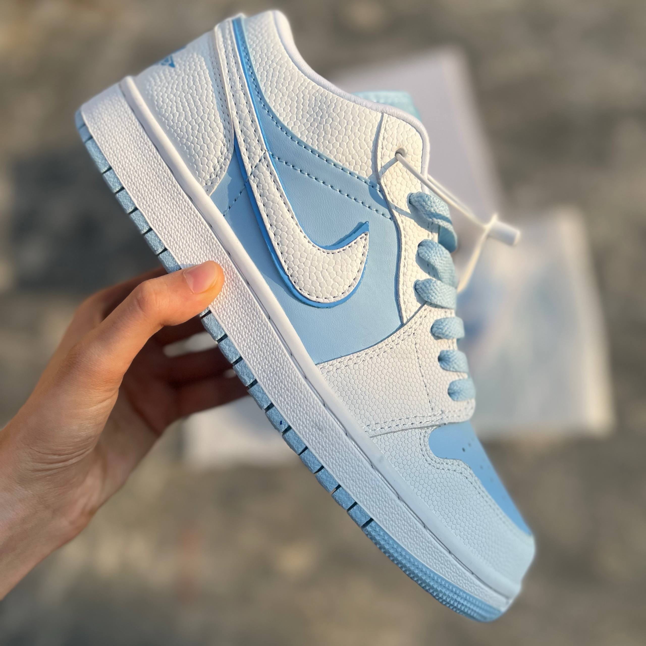 جردن وان آیس بلو افسانه ای Nike Air Jordan 1 blu 129