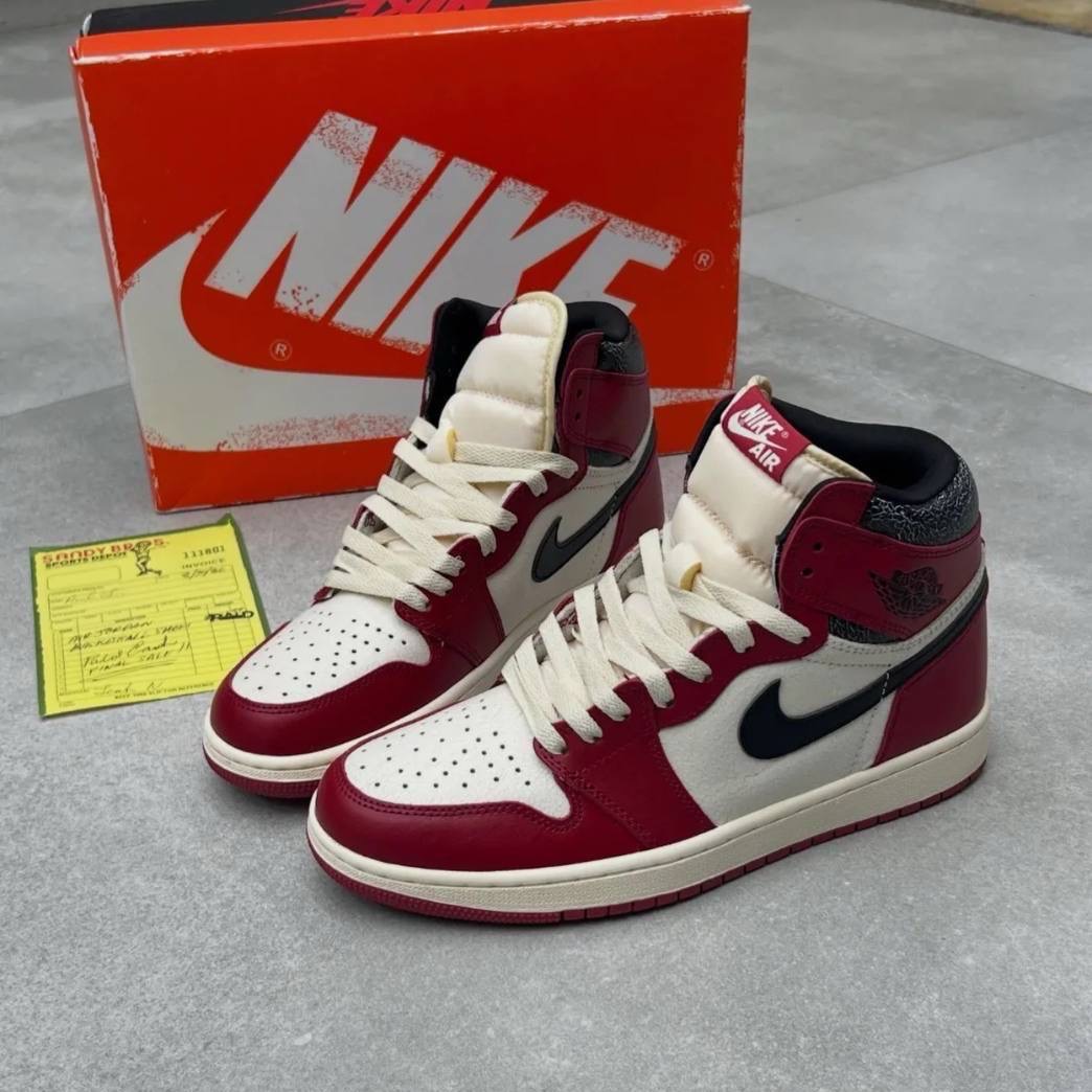 جردن وان شیکاگو لاست اند فاوند Nike Air Jordan1 Chicago Lost and Found 126