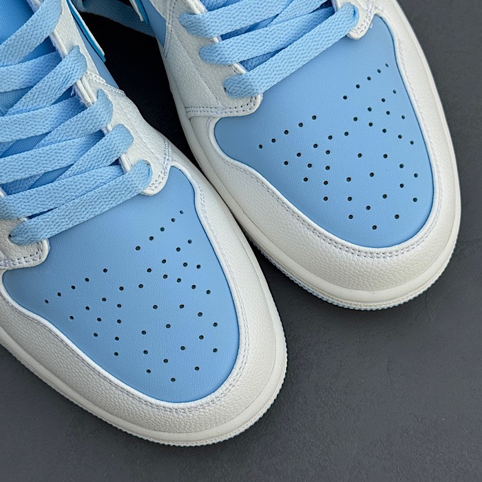 نایک ایر جردن وان ایس بلو Nike Air Jordan One 