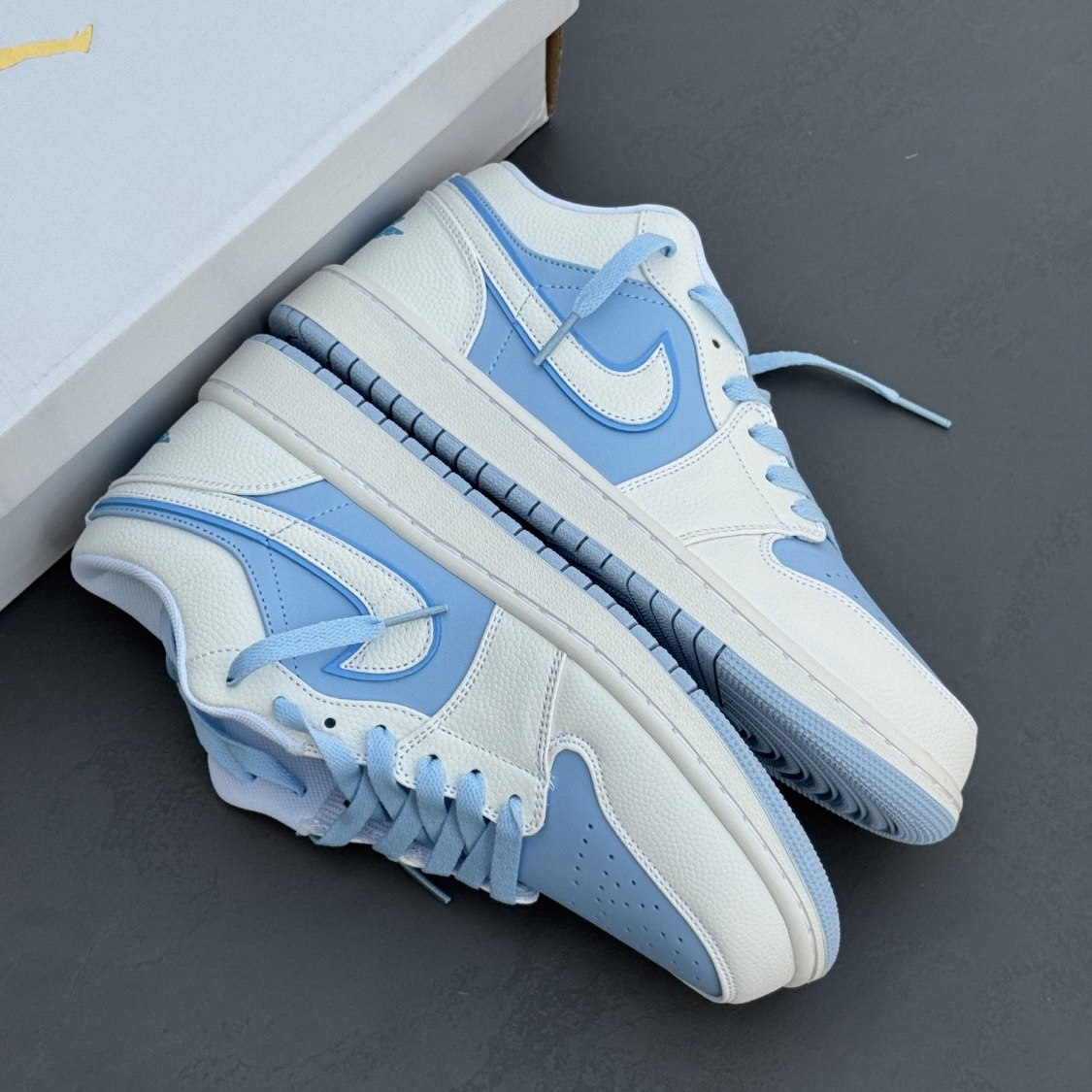 نایک ایر جردن وان ایس بلو Nike Air Jordan One  193