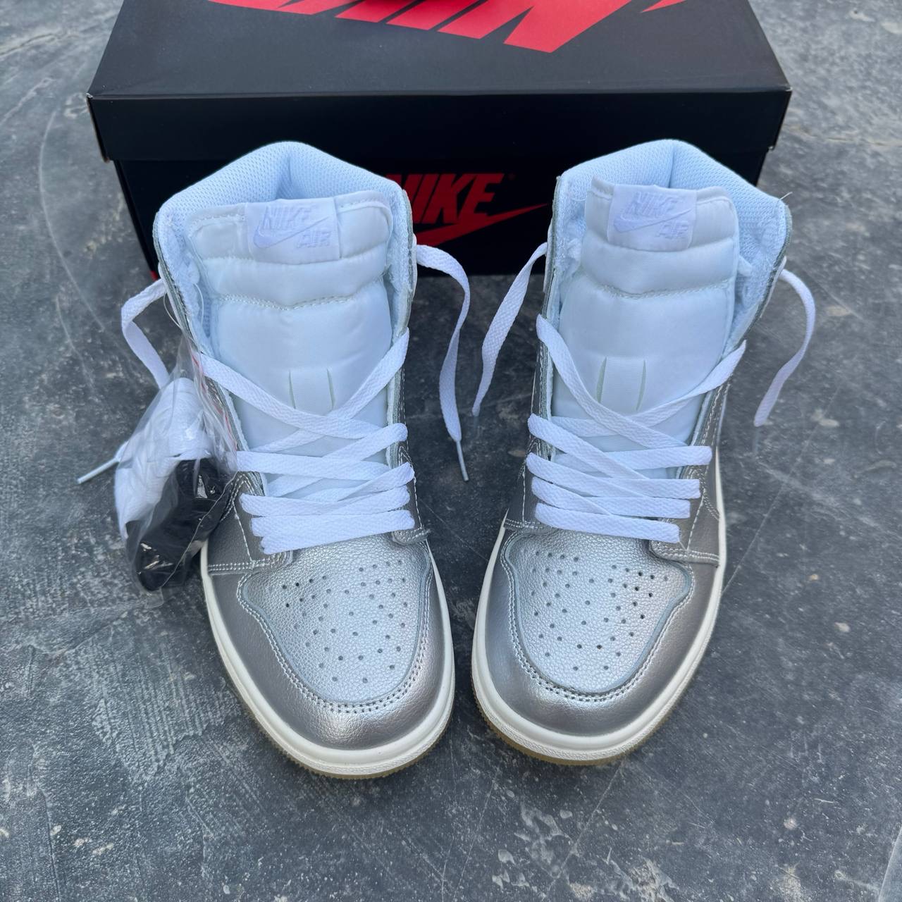 نایک ایر جردن وان سیلور Nike Air Jordan 1 235