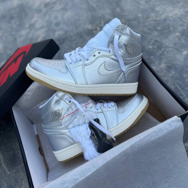 نایک ایر جردن وان سیلور Nike Air Jordan 1 235