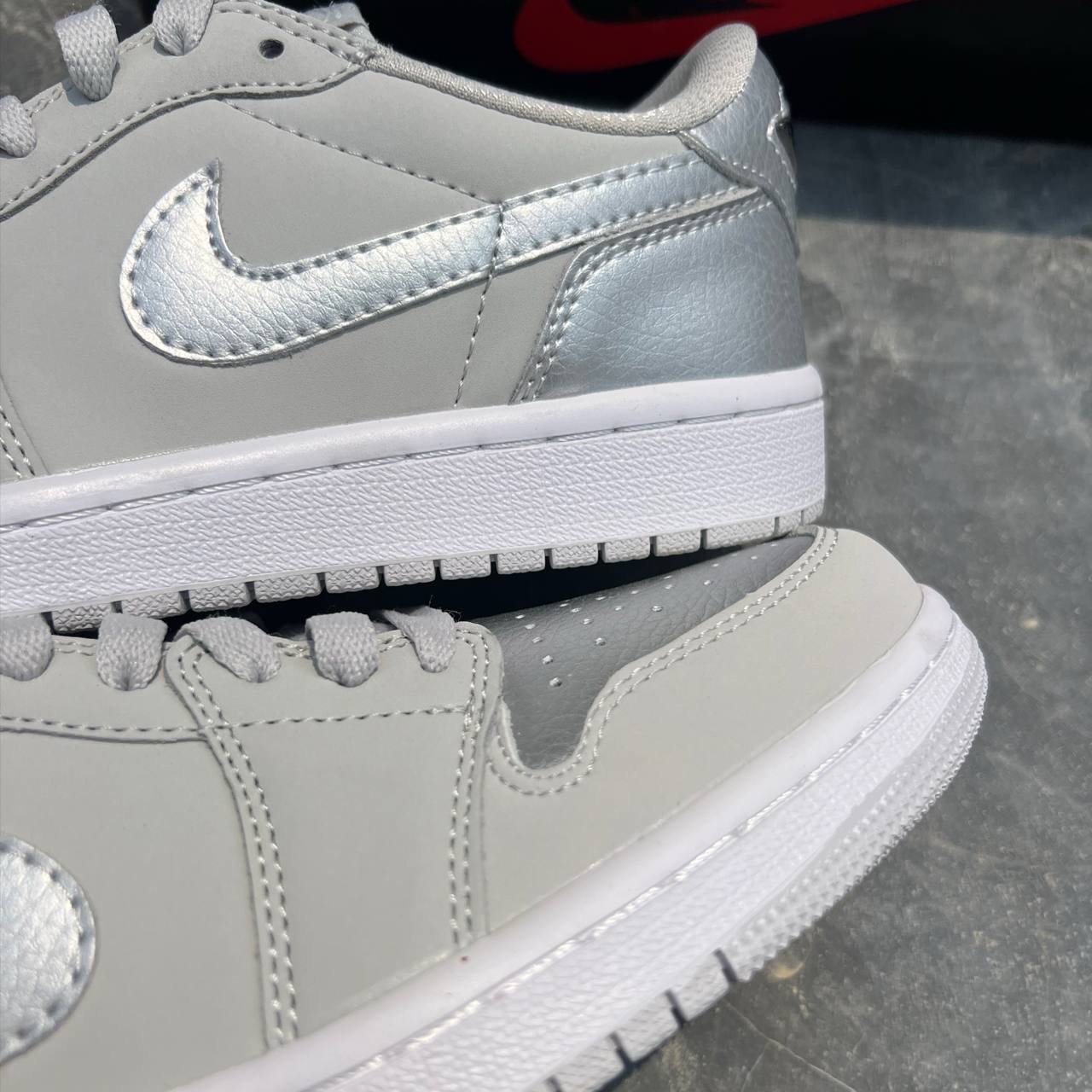 نایک ایر جردن وان متالیک سیلور Nike Air Jordan 1 Low