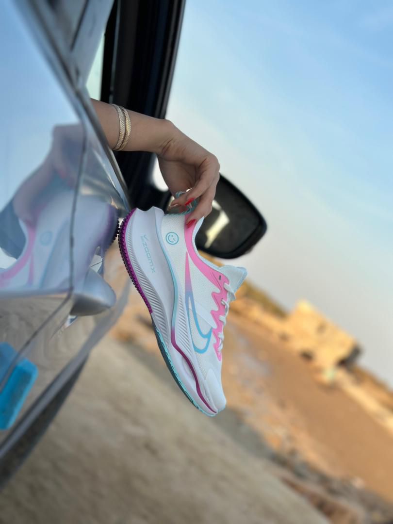 نایک لبخند ۲۰۲۳ 