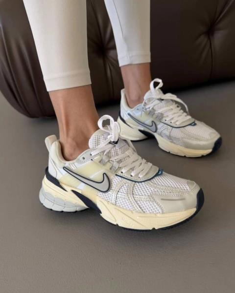  نایک وی تو کی ران Nike v2k run کد 11517