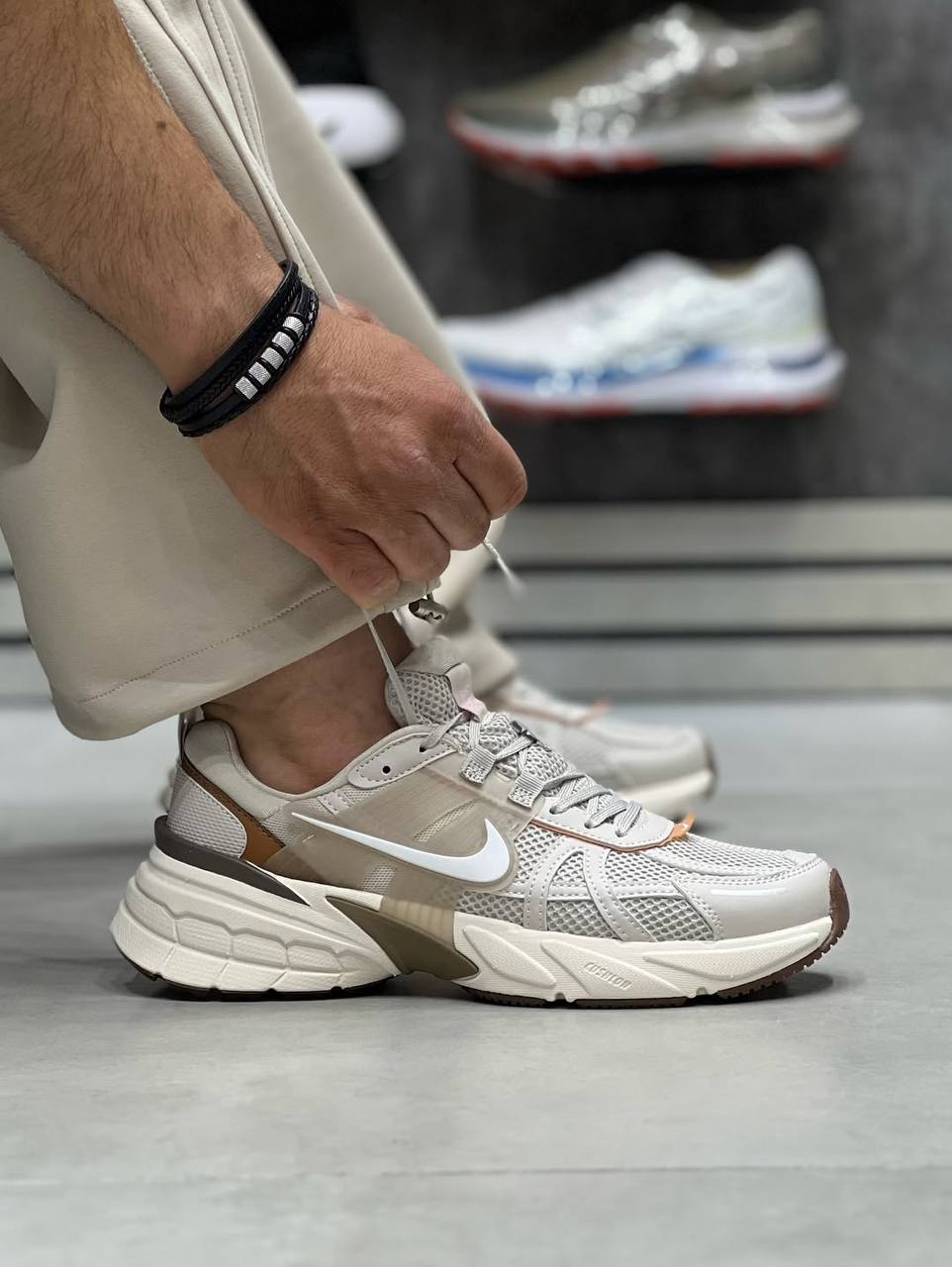  نایک وی تو کی ران Nike v2k run کد