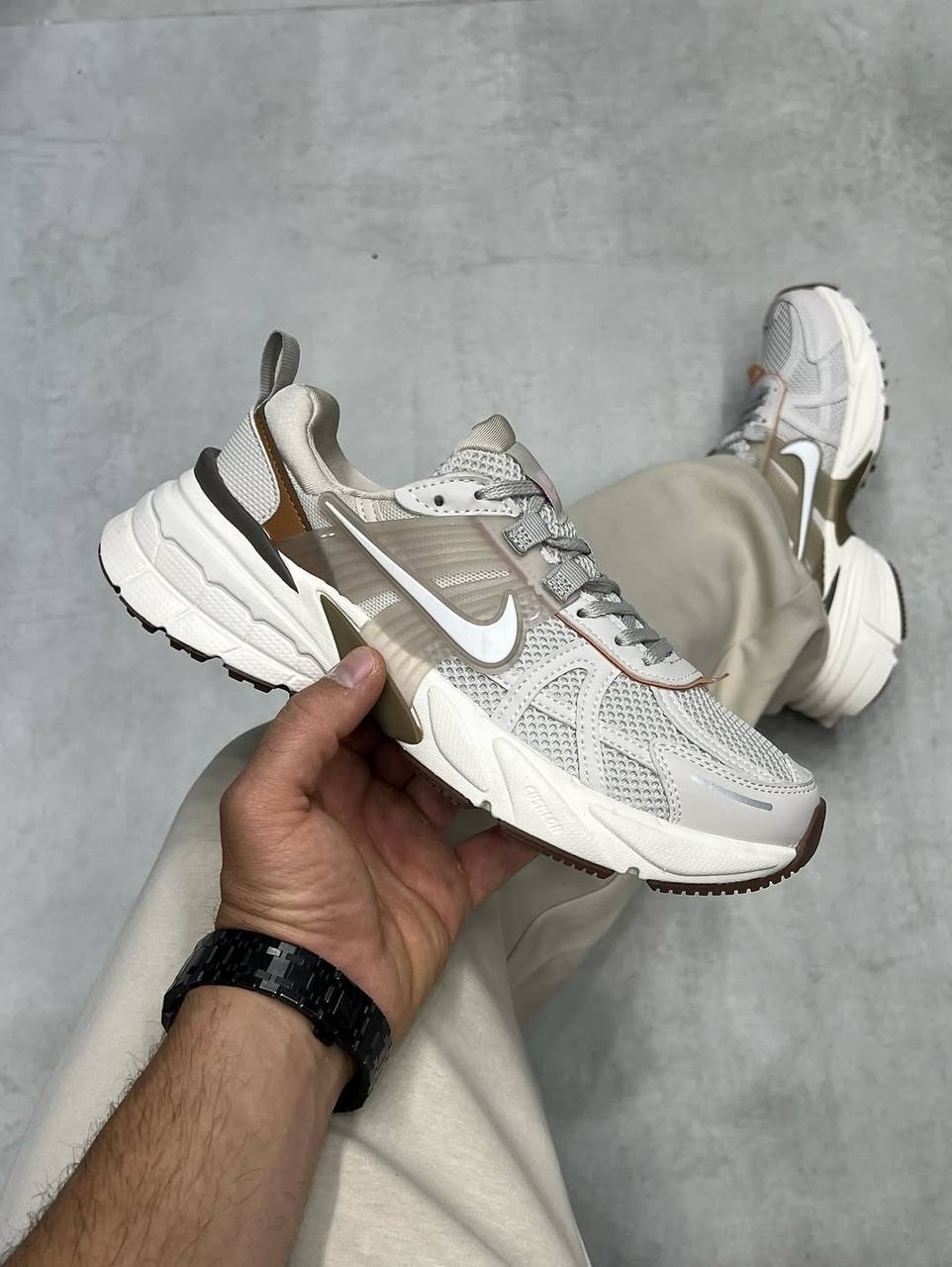  نایک وی تو کی ران Nike v2k run کد 11518