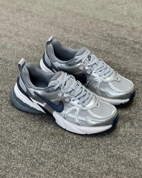  نایک وی تو کی ران Nike v2k run کد 11519