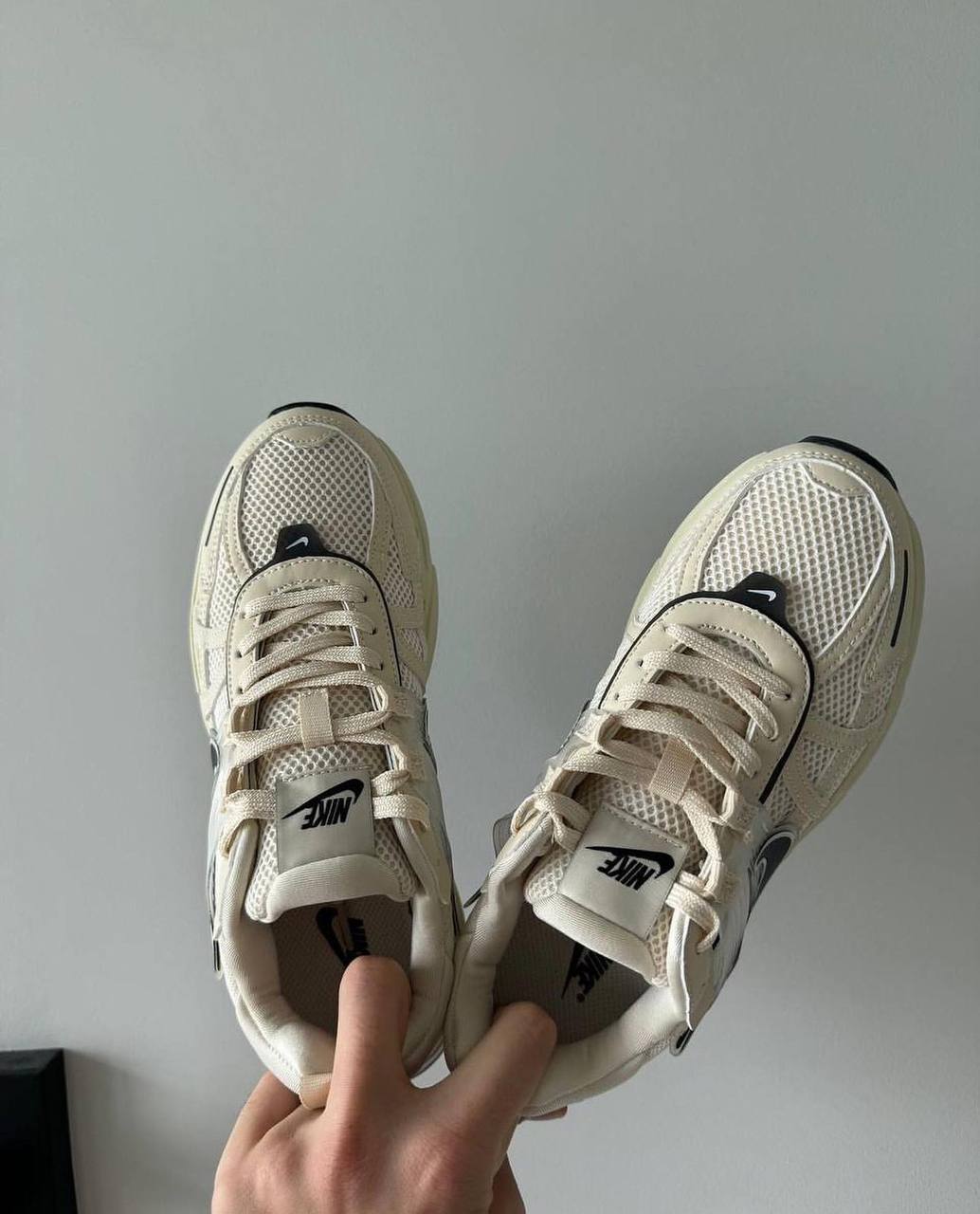  نایک وی تو کی ران Nike v2k run کد