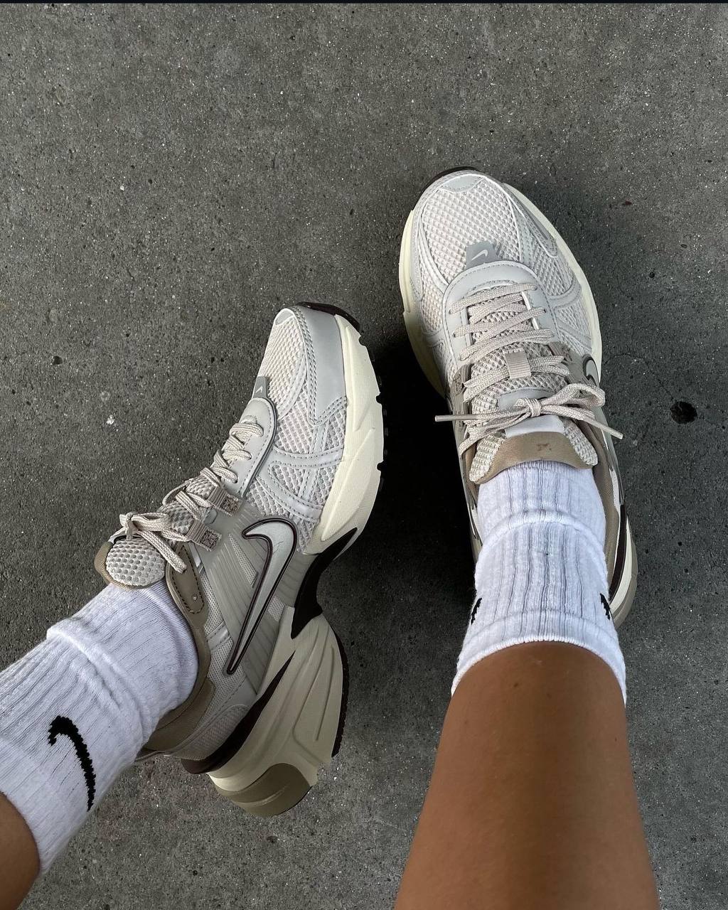  نایک وی تو کی ران Nike v2k run کد