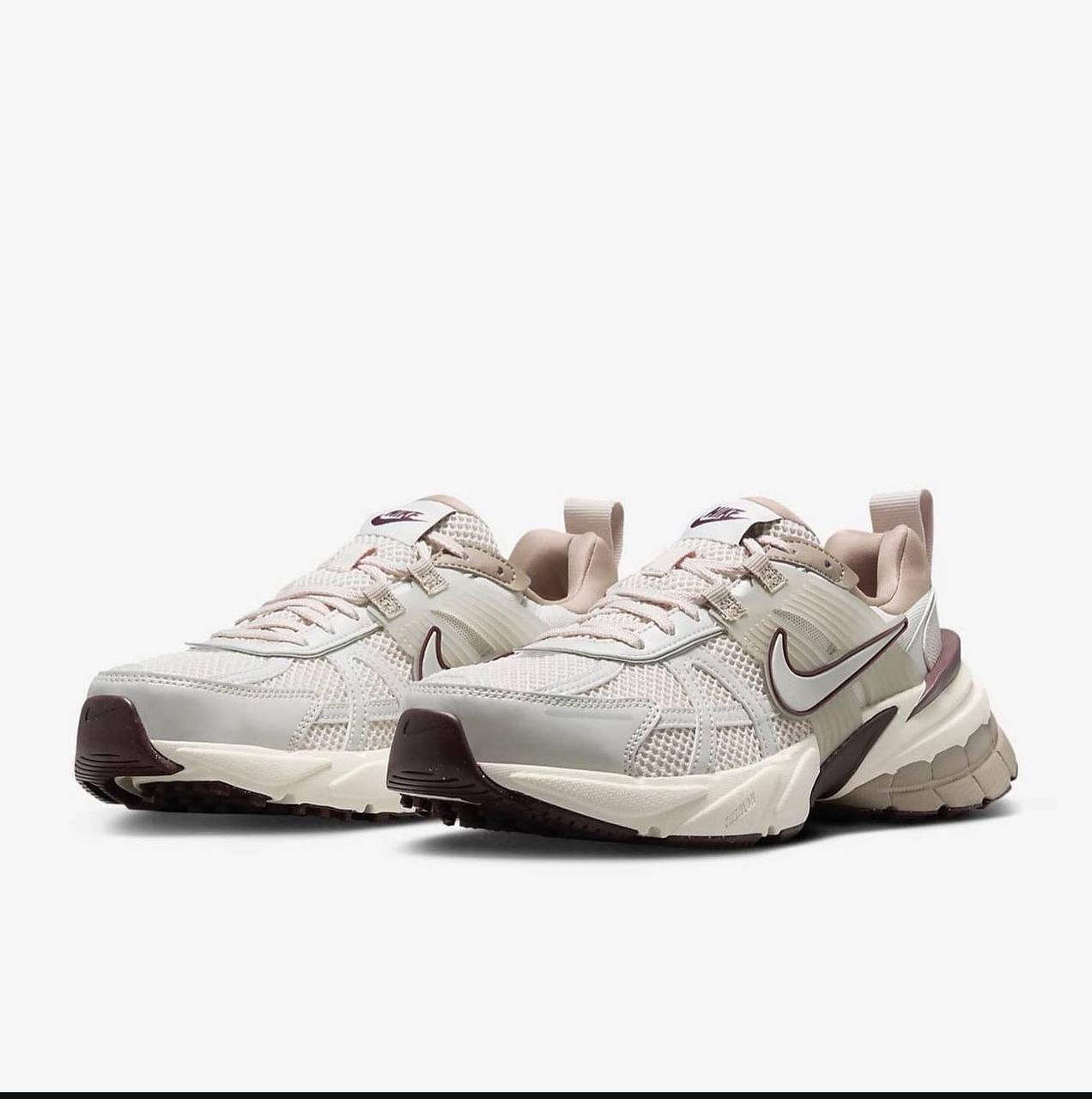  نایک وی تو کی ران Nike v2k run کد 600