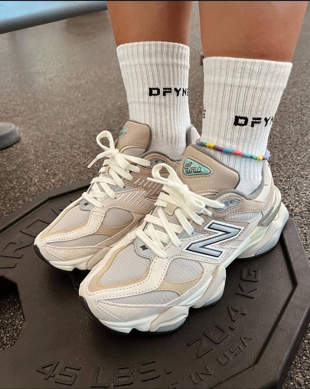 نیو بالانس ۲۰۰۲ رومی کد