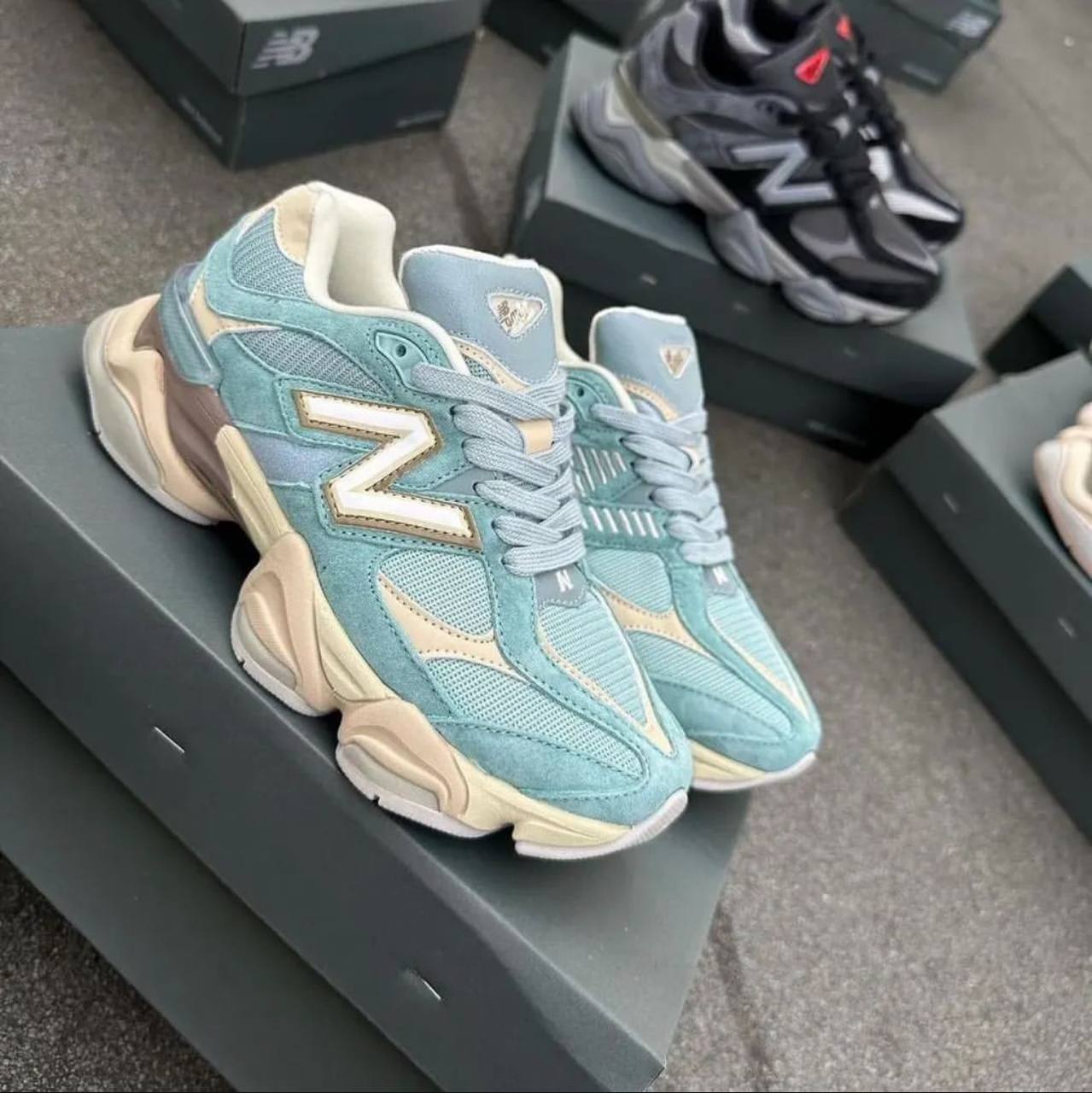 نیو بالانس 2002 رومی