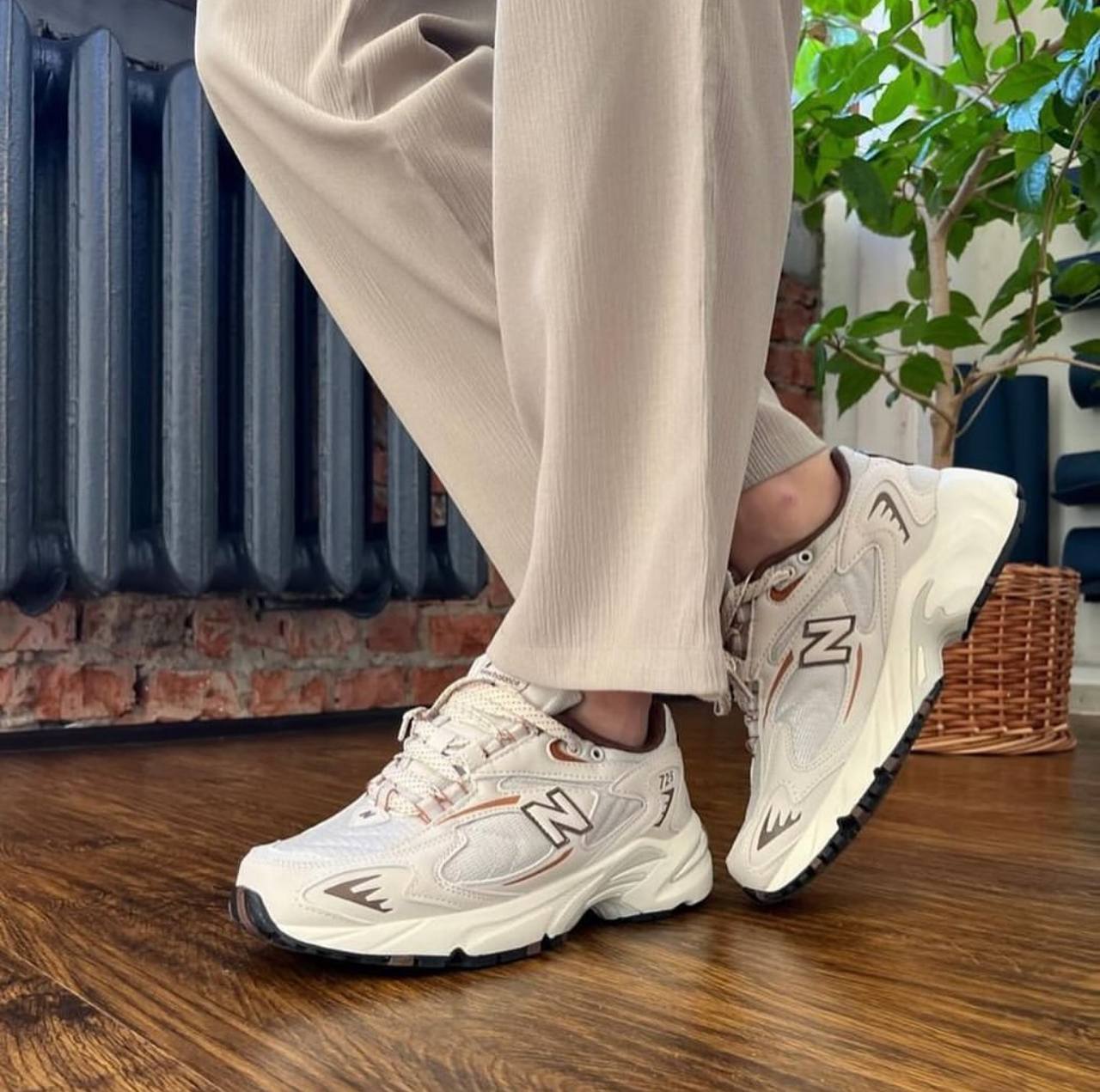 نیو بالانس 725 کد