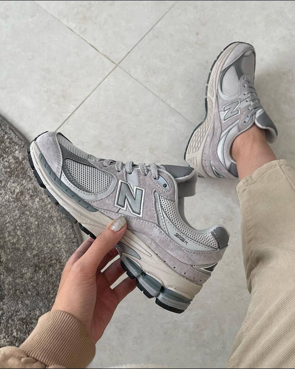 نیوبالانس ۲۰۰۲ آر Newbalance 2002r  کد