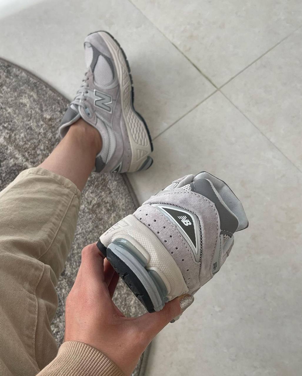 نیوبالانس ۲۰۰۲ آر Newbalance 2002r  کد