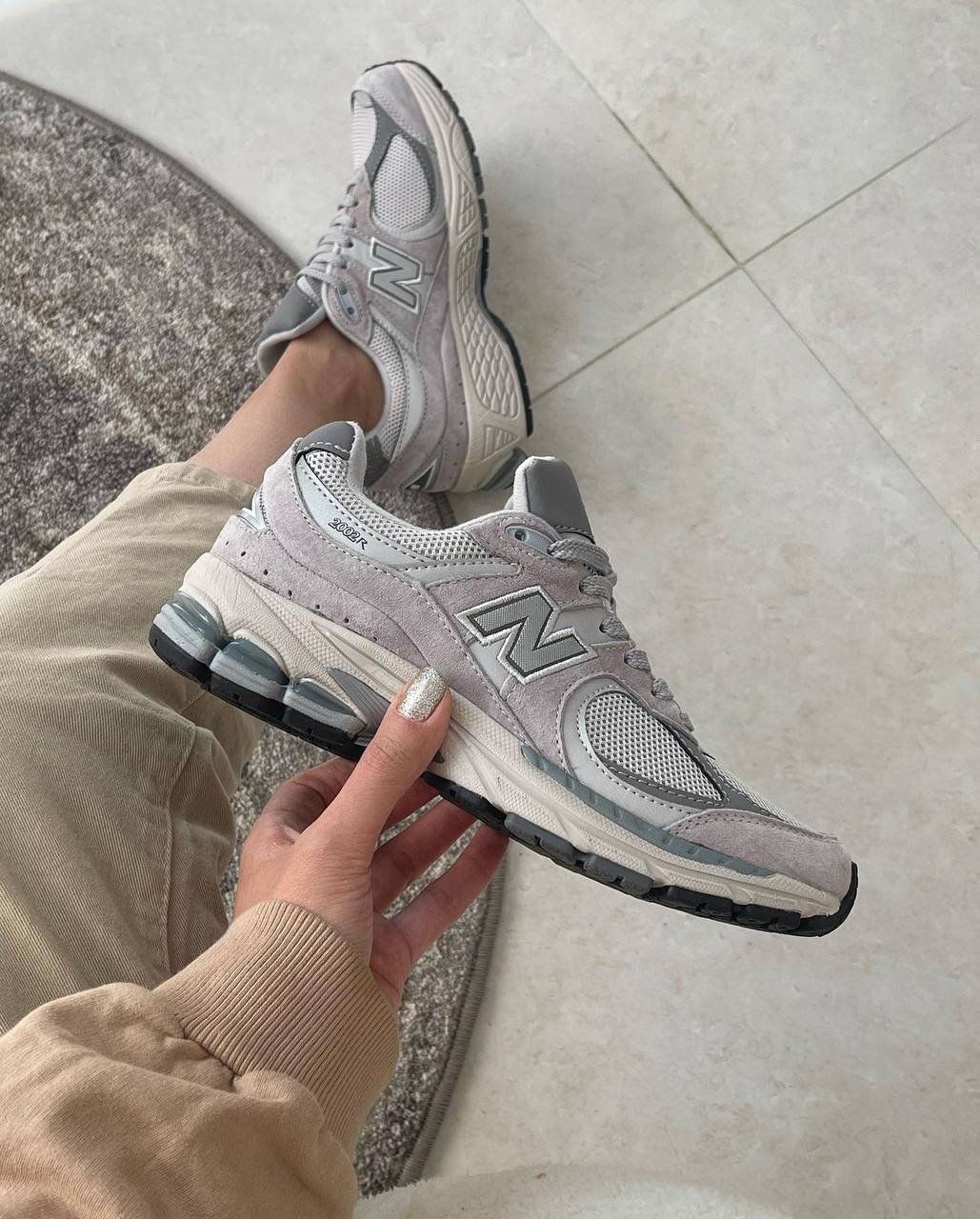 نیوبالانس ۲۰۰۲ آر Newbalance 2002r  کد