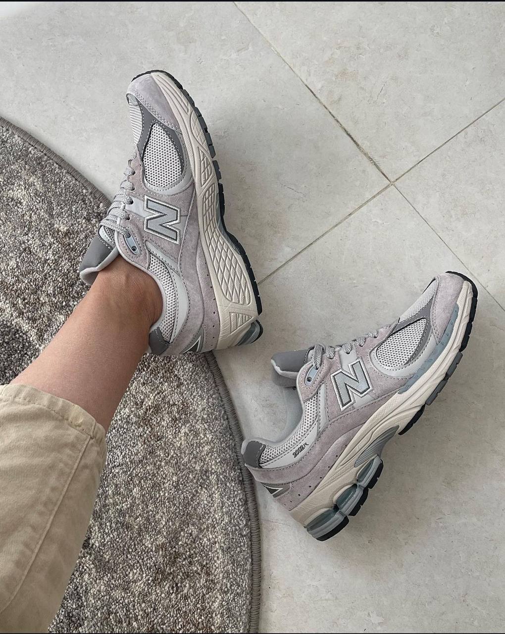 نیوبالانس ۲۰۰۲ آر Newbalance 2002r  کد